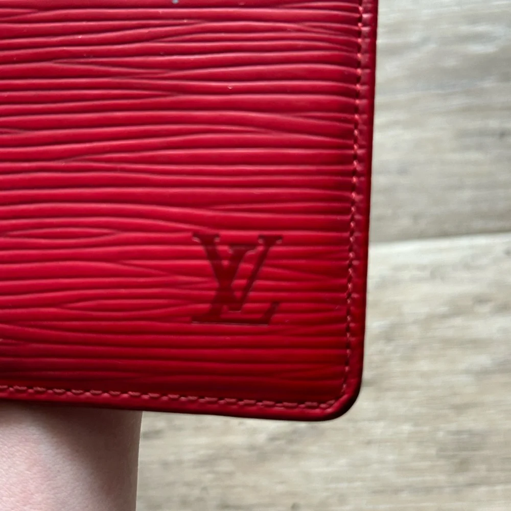 Louis Vuitton Epi Wallet Red Bifold - Picture 9 of 11